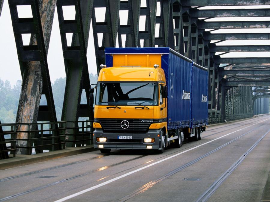 Mercedes-Benz Actros 2540 1997 года  (фото 11 из 12)